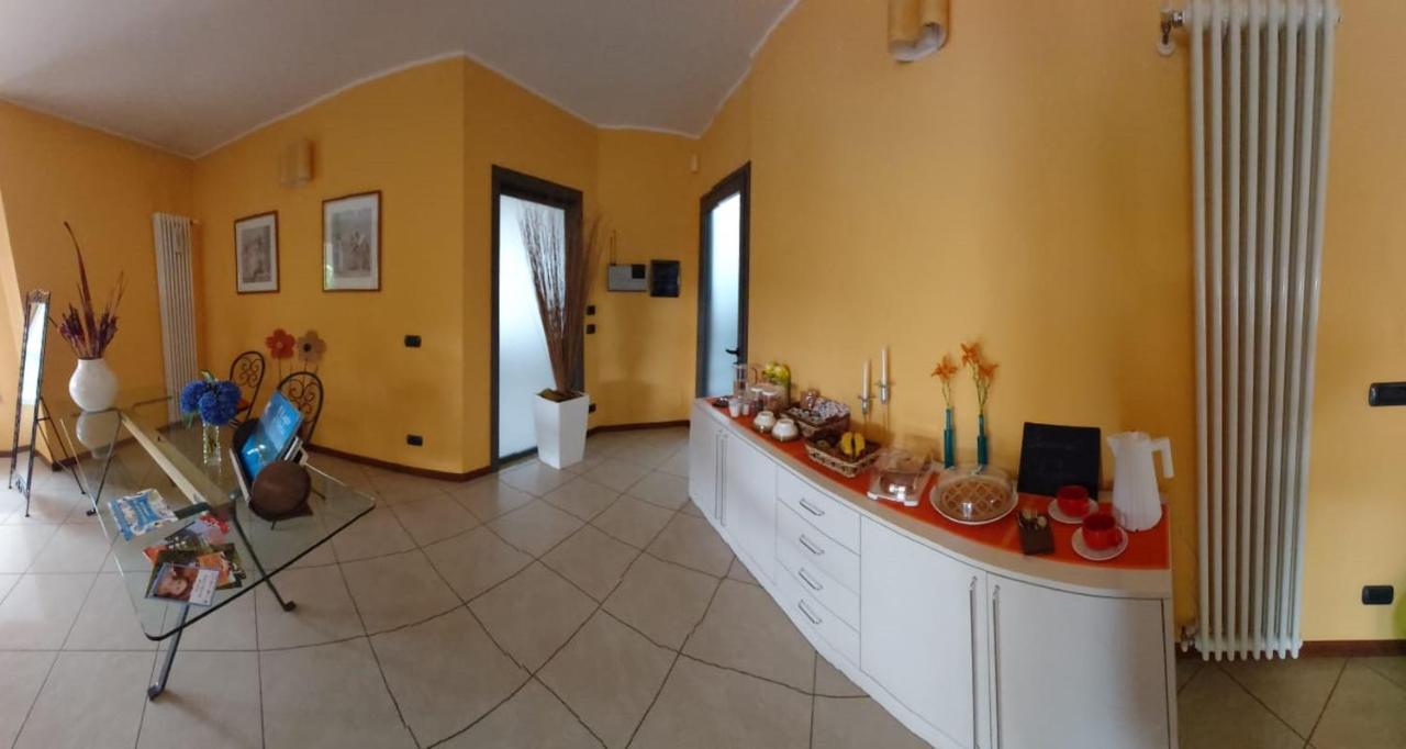 'L Sass Bed and Breakfast Borgomanero Exteriör bild